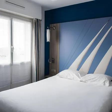 Hotel Ibis Styles St Gilles Croix De Vie Centre-ville 3*