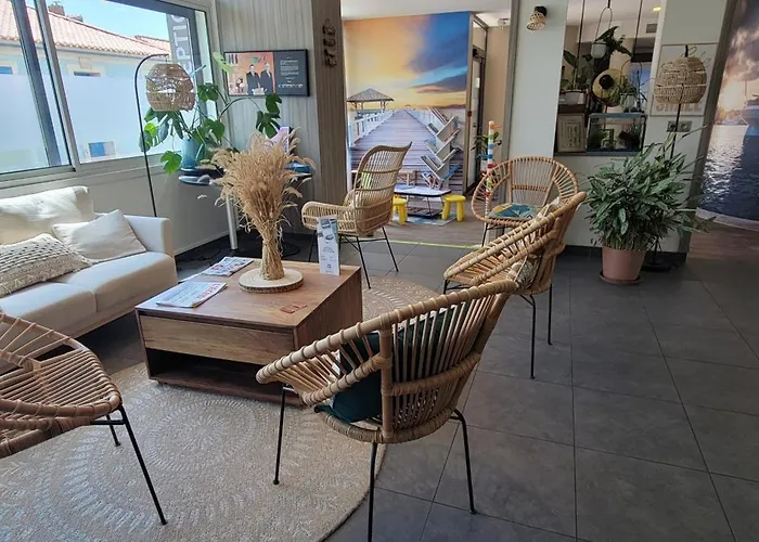 Ibis Styles St Gilles Croix De Vie Centre-ville 3* سانت جيل كروا دي فيي