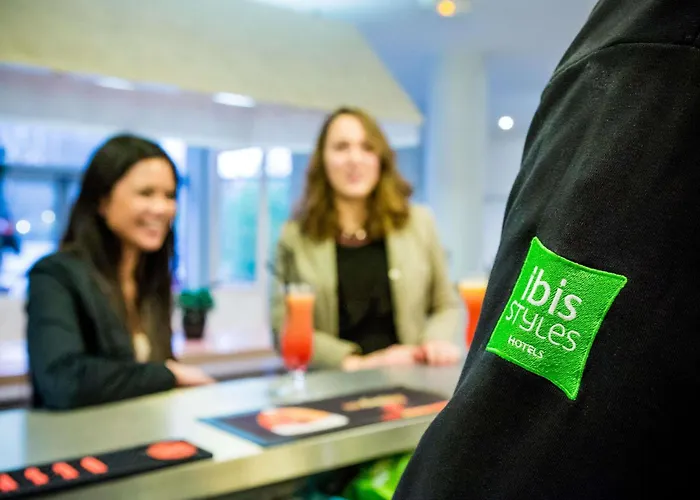 Отель Ibis Styles St Gilles Croix De Vie Centre-ville Сен-Жиль-Круа-де-Ви