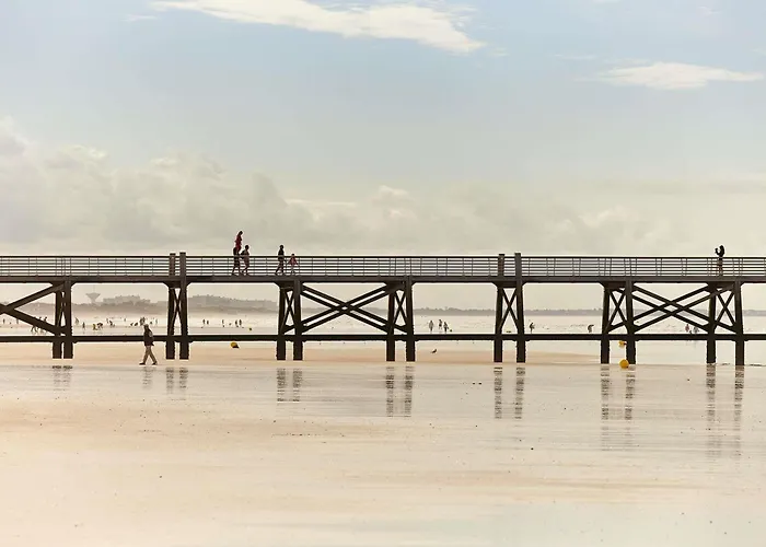Ibis Styles St Gilles Croix De Vie Centre-ville 3* سانت جيل كروا دي فيي