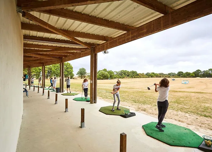 Отель Ibis Styles St Gilles Croix De Vie Centre-ville 3*